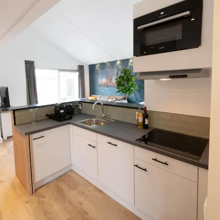 In Zevenhuizen With Sauna Сasa de vacaciones *