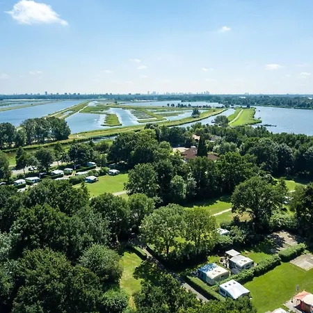 Сasa de vacaciones In Zevenhuizen With Sauna *